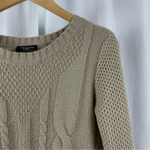 Hooked Up Large Cable Knit Neutral A Line Tunic Sweater Fall Winter Holiday - Picture 6 of 6
